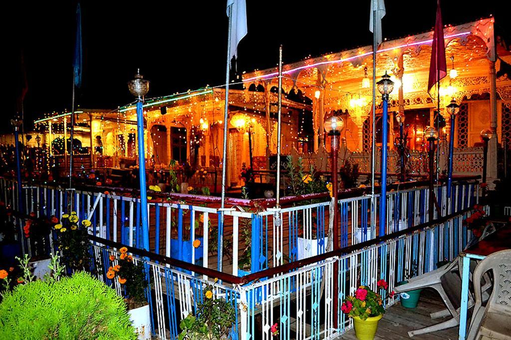 Aziz Palace Group Of Houseboats Srīnagar المظهر الخارجي الصورة