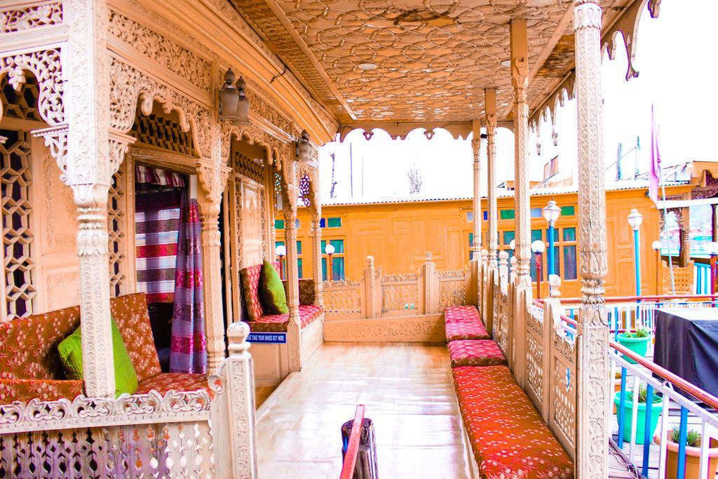 Aziz Palace Group Of Houseboats Srīnagar المظهر الخارجي الصورة