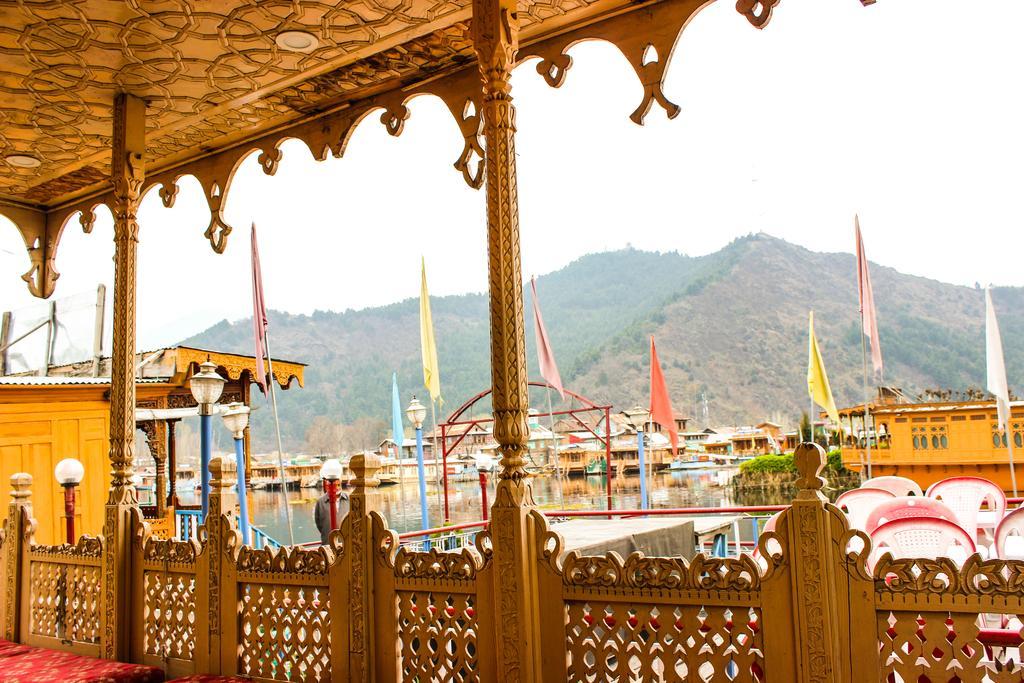 Aziz Palace Group Of Houseboats Srīnagar المظهر الخارجي الصورة