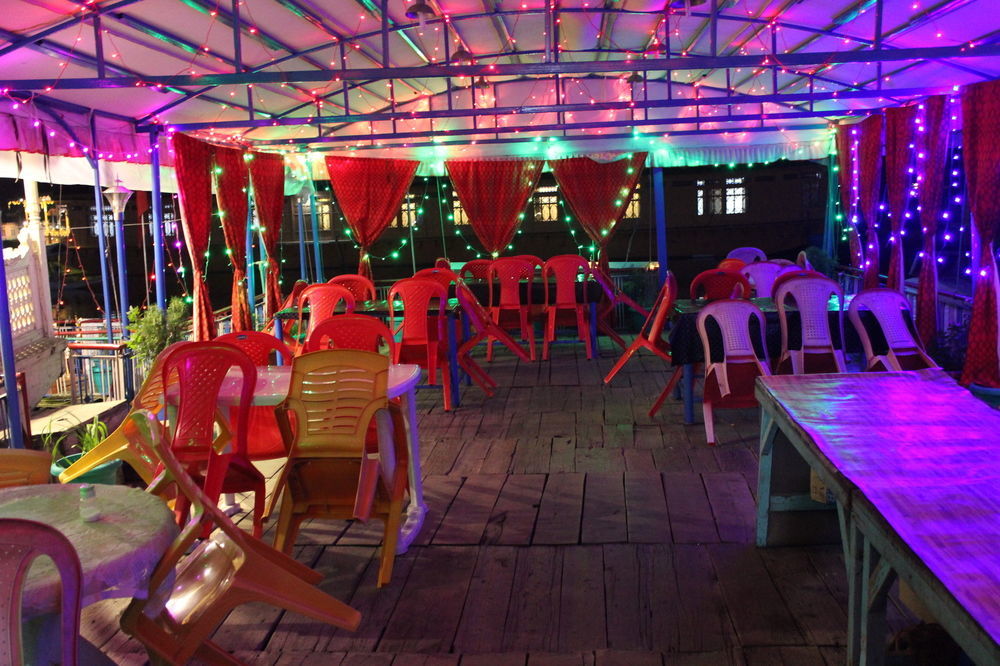 Aziz Palace Group Of Houseboats Srīnagar المظهر الخارجي الصورة